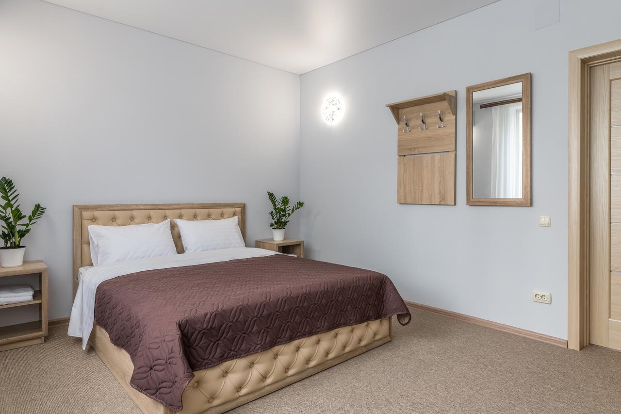 Aqua Marina Hotel Херсон Екстериор снимка