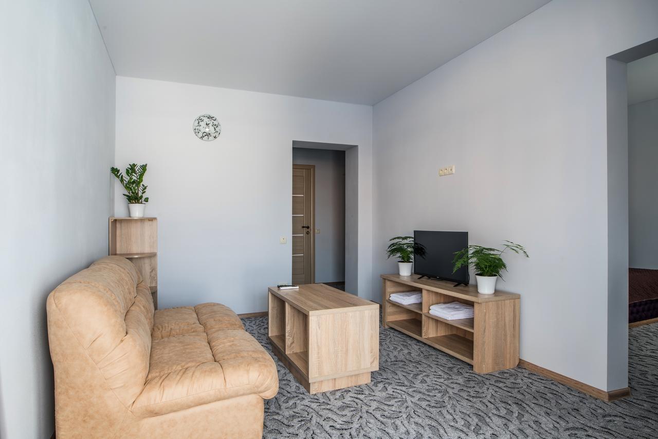 Aqua Marina Hotel Херсон Екстериор снимка