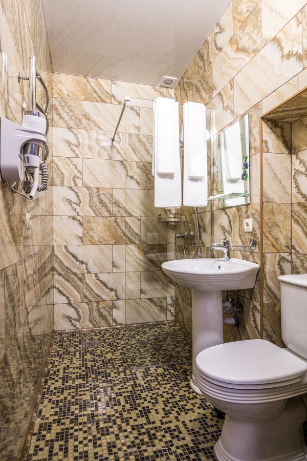 Aqua Marina Hotel Херсон Екстериор снимка