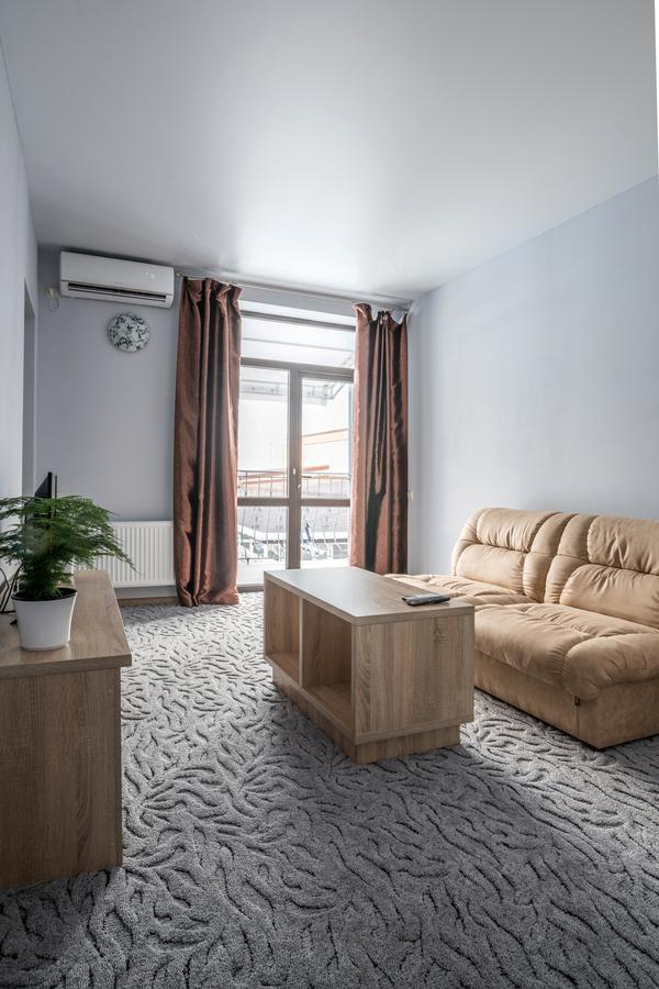 Aqua Marina Hotel Херсон Екстериор снимка