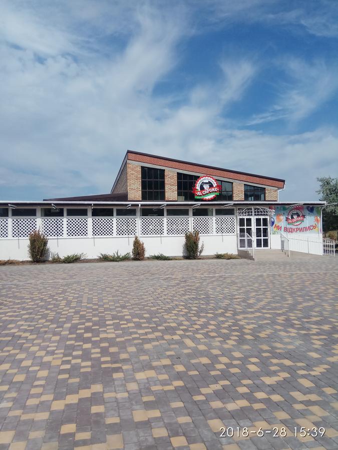 Aqua Marina Hotel Херсон Екстериор снимка