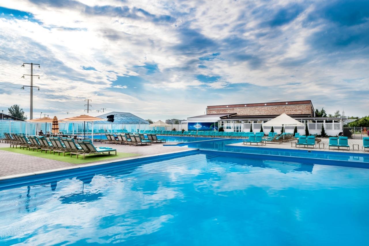 Aqua Marina Hotel Херсон Екстериор снимка