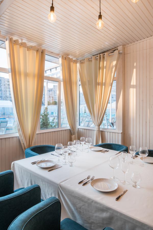 Aqua Marina Hotel Херсон Екстериор снимка